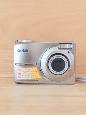 Kodak EasyShare C1013 10MP Compact Digital Camera 3x Zoom Silver Tested